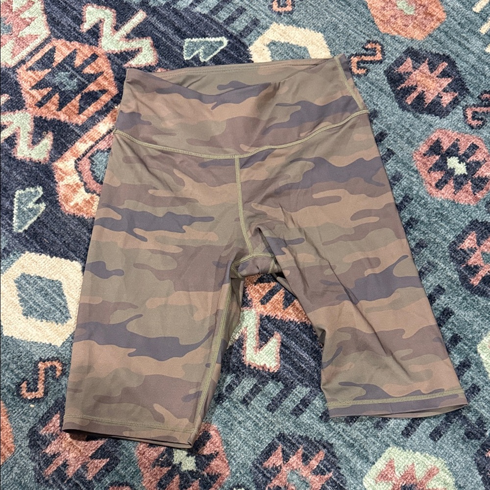 Women Camo High-Waist Bike Shorts